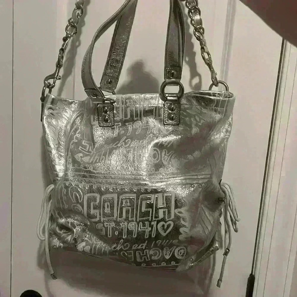 NWOT Metallic Silver Rare Poppy Vintage Y2K Coach Bag Great for Travel - Picture 2 of 14